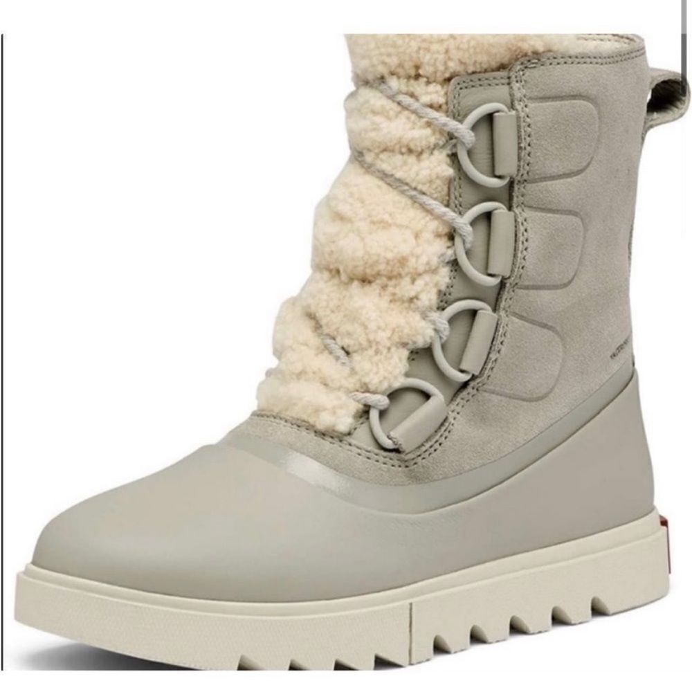 New Sorel Joan Of Arctic Lite Boots size 8
Brand new never worn before! - Picture 5 of 11